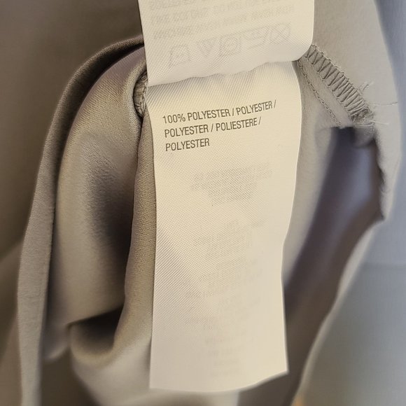 Elizabeth & Clarke Woven Button-Front Collared Top - Picture 3 of 6